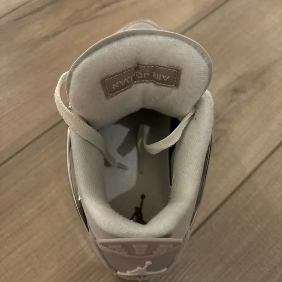 Gray Air Jordan 4 Sneakers ‘frozen moments’